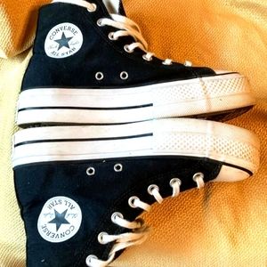 Converse Chuck Taylor Platform Sneakers 7.5